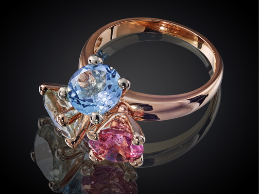 Danser | 18 karaat roodgouden S ring | 8mm roze toermalijn, prasioliet en sky topaas  | 3 steens