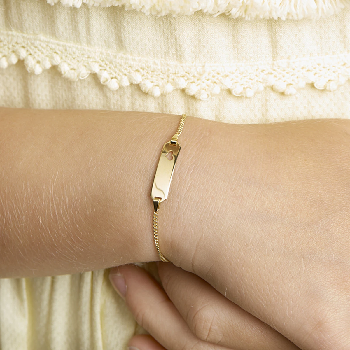 graveerarmband hart gourmette 4 zijdes geslepen plaat 5,0 mm 14K geelgoud