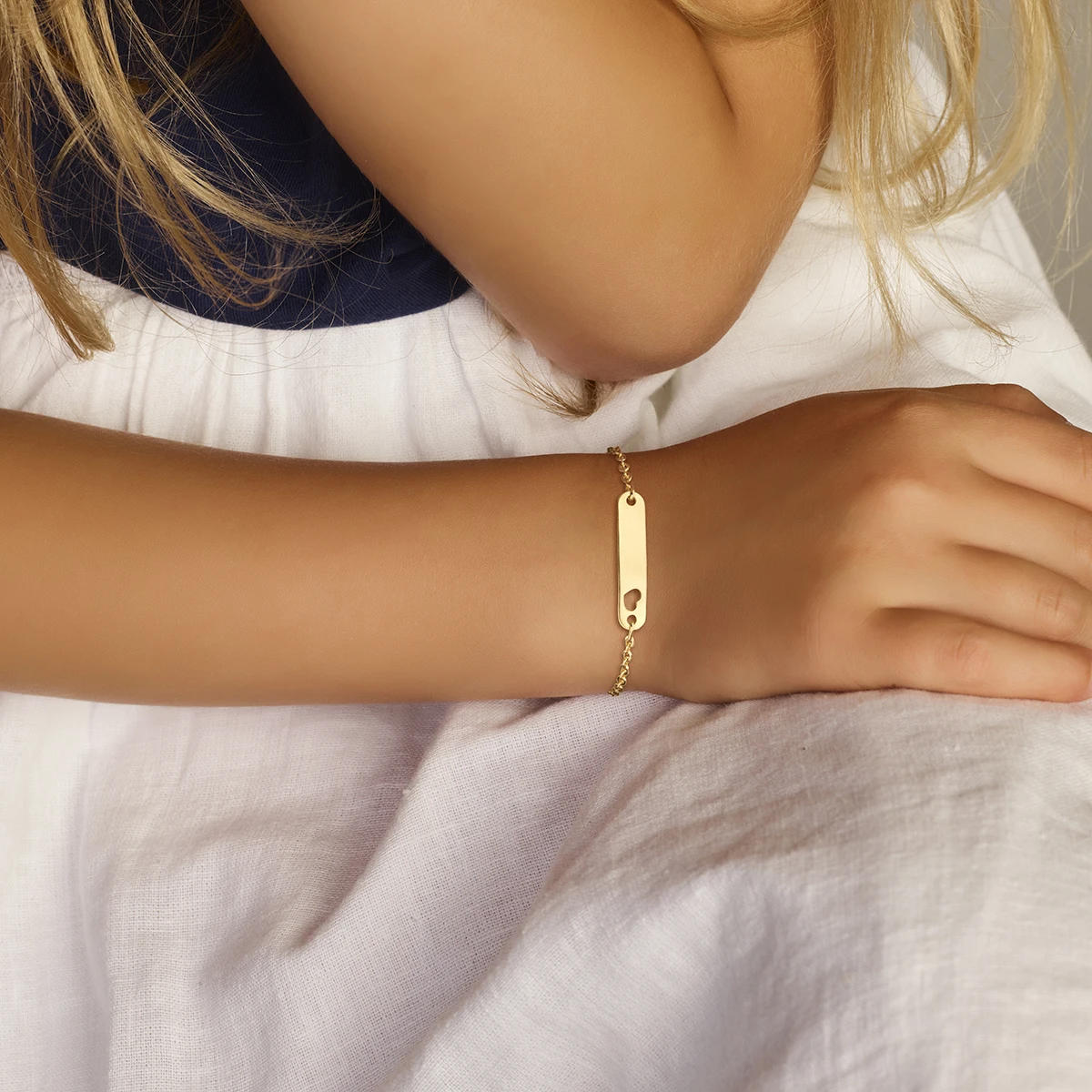 graveerarmband hart plaat 4,0 mm 14K geelgoud