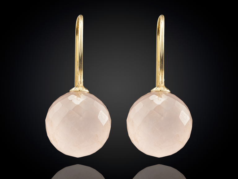 Snoepjes | 14 karaat geelgouden oorhangers met roze rozenkwarts | balvormig 10 mm